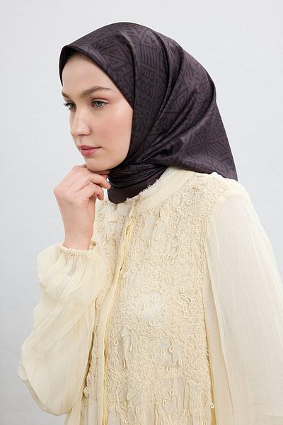Qef Twill Silk Scarf - Tina Brown
