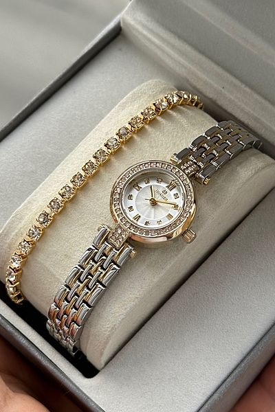 Homies Women's Wristwatch Small Case with Stones for Engagement and Wedding Gift Box with Bracelet Gift.