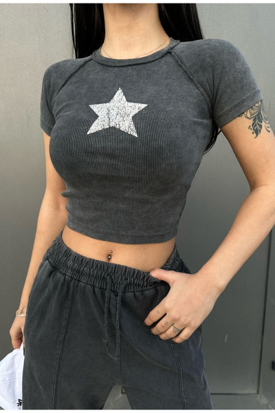 GKBUTİK Yıkamalı Yıldız Baskılı Crop Tişört