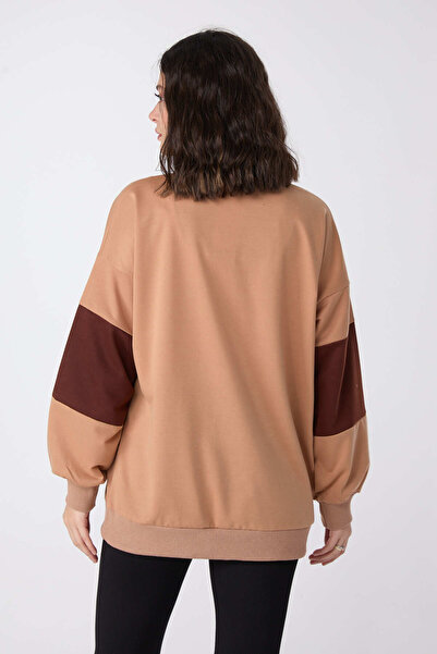 TOFİSA Γυναικείος ιδρώτας με ψηλό γιακά σε ταμπά χρώμα - 13070