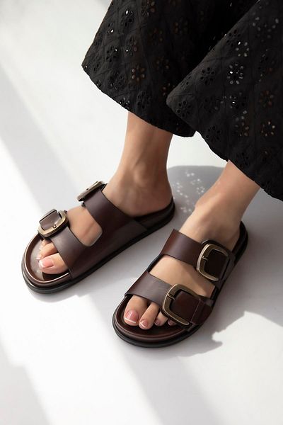 STRASWANS Sebonis Women's Buckle Detail Daily Comfort Leather Slippers Brown