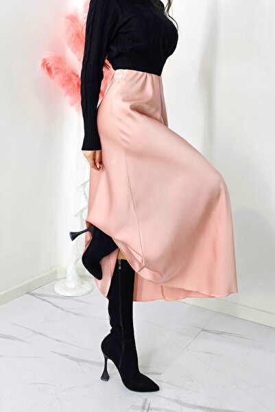 FashionForYou Elegant Penelope skirt, with satin texture and long cut, Peach Fuzz