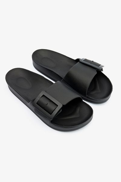 Penti Big Buckle Black Slippers