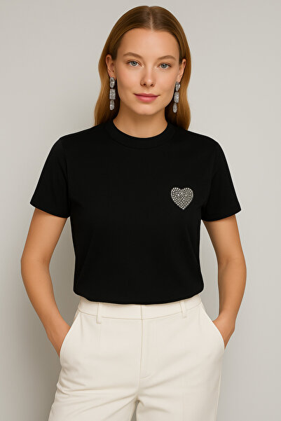 Elysira Parlak Taşlı Kalp İşlemeli Basic %100 Pamuk Kadın Tişört