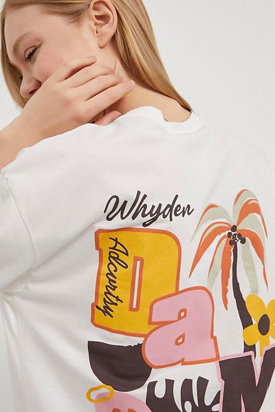Arma Life Women's Back Printed Oversize Short Sleeve White T-Shirt