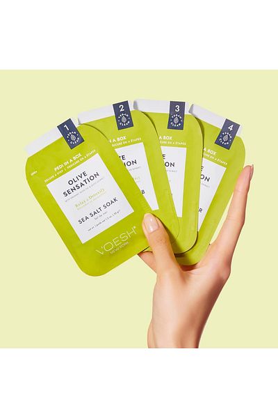 Voesh Pedi in a Box Deluxe 4 Step Pedicure Set Olive