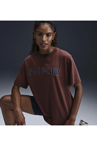 Nike Spor Giyim Kadın Bol Kısa Kollu Grafik Tişört hq1679-218