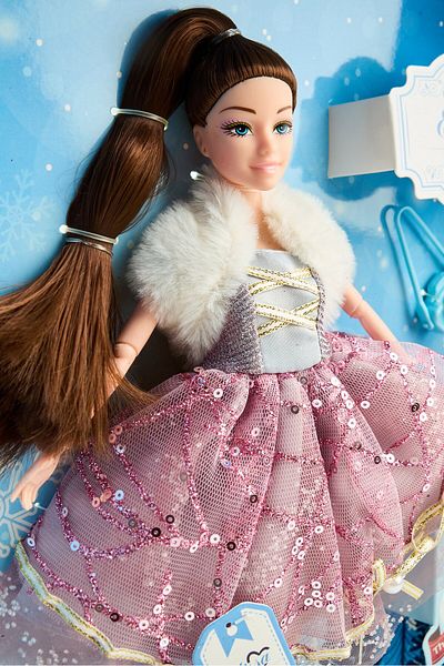 Elissa Fashion Doll Winter Style II