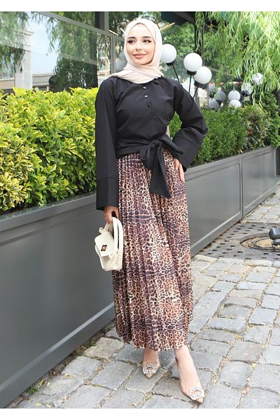 Miyalon Leather Look Pleated Leopard Turtle Skirt with Elastic Waist