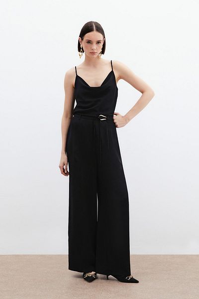 Sateen Pantaloni casual cu centură - negri