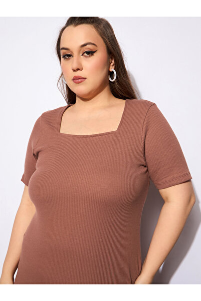 Sassafras By Styli Plus Size Ribbed Square Neck Short Sleeves Midi Dress