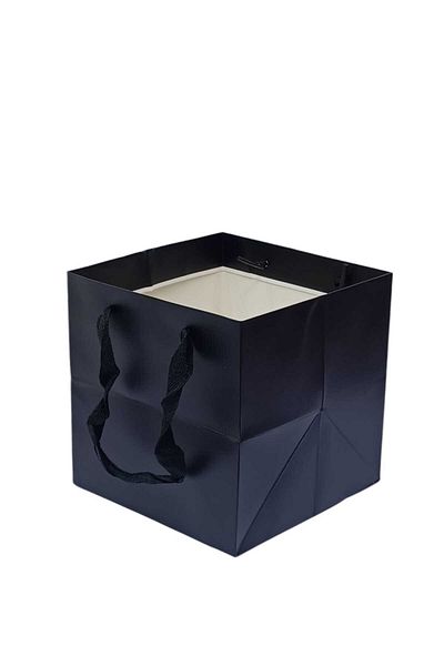 Party and Story Black square cardboard gift bags