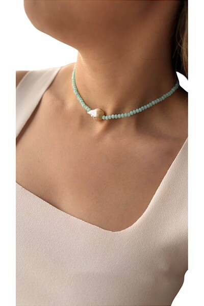 By Saadet Özkanlı Kadın Kadın Beyaz Mavi Kristalli Barok Incisi Kolye