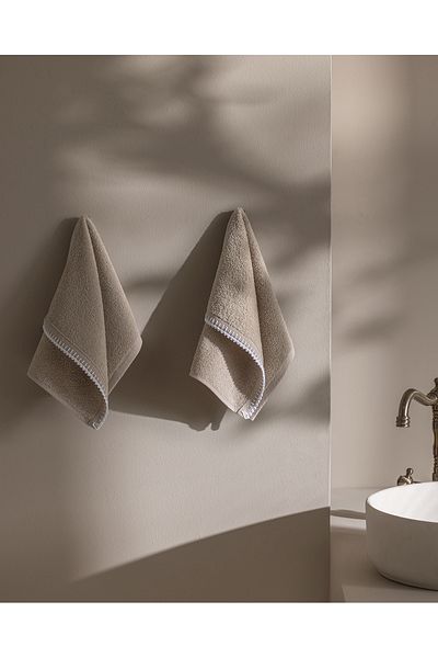 Madame Coco Aveline Crocheted 2-Piece 100% Cotton Hand Towel - Beige/White