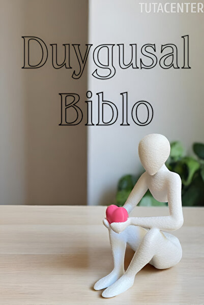 Emotional Heart-Holding Scandinavian Style Trinket Sculpture Figure Decoration
