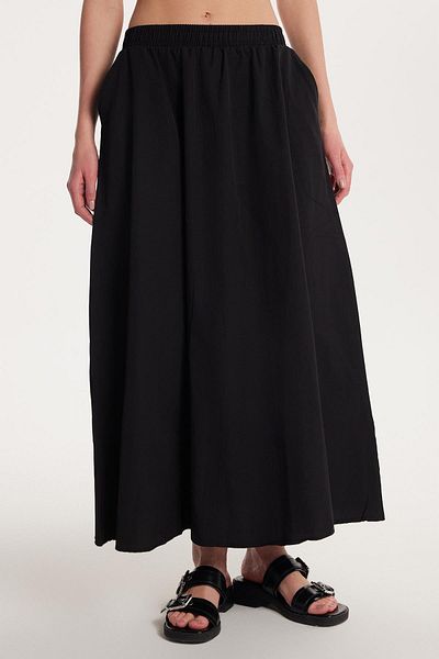 Tudors Women's Standard Fit Black Skirt with Elastic Waist