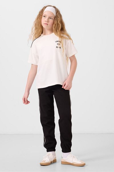 TOMMY LIFE Ecru-Black O Neck Printed Rubber Leg Standard Fit Girl's Tracksuit Set - 75186