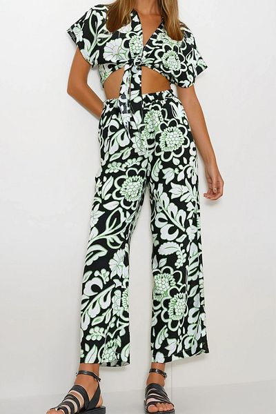 VAGGON Women's Green Patterned Tie-Up Crop Blouse and Pocketed Trousers Bottom Top Woven Suit Prmx11745