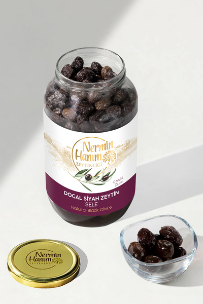 Nermin Hanım Zeytinliği Gemlik Siyah Kuru Sele Zeytin (950 gr)