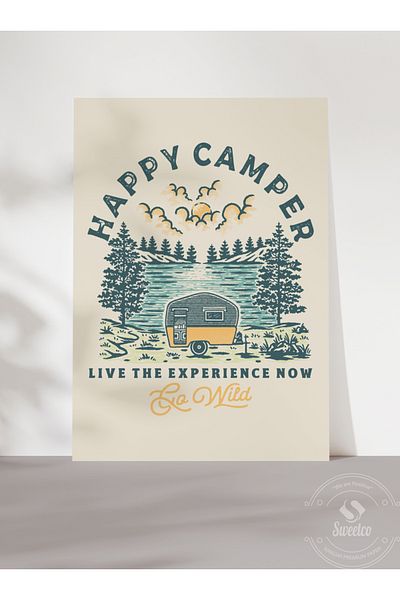 Sweetco Αφίσα χωρίς πλαίσιο Happy Camp Go Wild |   Κάμπινγκ, Τροχόσπιτο, RV, Κάμπινγκ, Διακοπές, Τραπέζι αξεσουάρ ταξιδιού