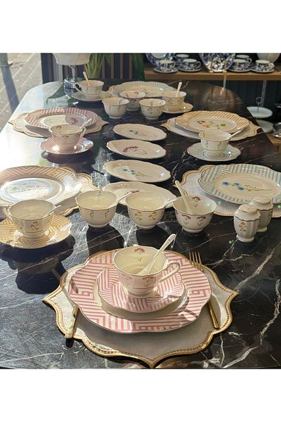 Onedekor 42 Piece Flowers Porcelain Breakfast Set