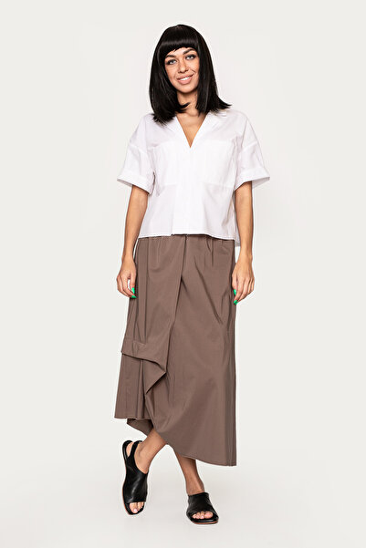 Antonia M Fusta cu pliuri