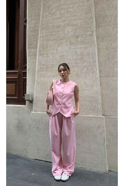 Zey Studio Women's Pink Crew Neck Asymmetric Cut Premium Vest