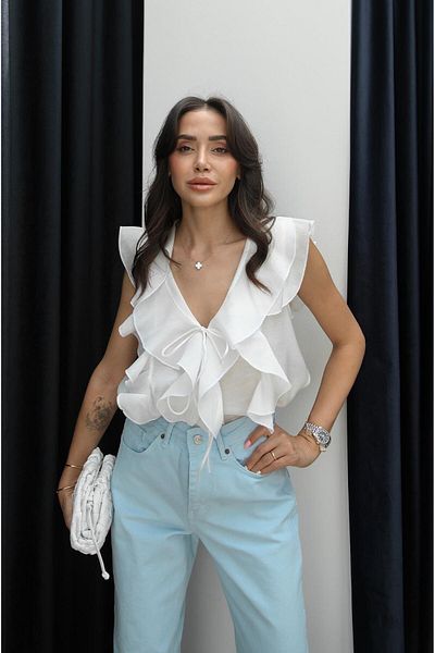 Havoş White Zero Sleeve Ruffle Blouse