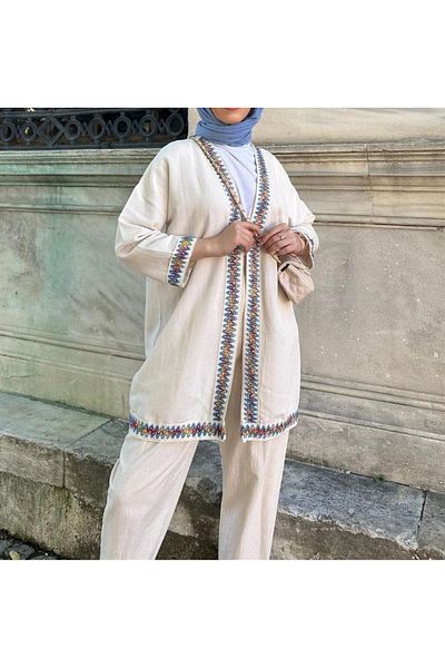 Lavanta Tekstil Kimono Hijab Detaliat Broderie Colorata Bej
