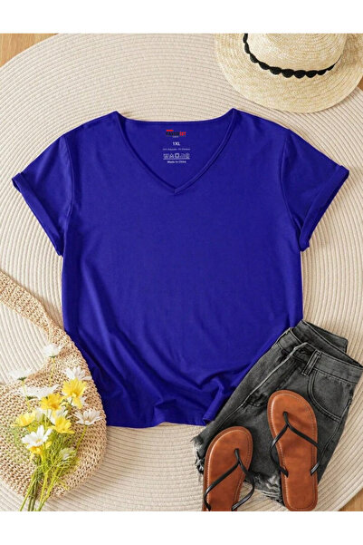 FAVORİST تي شيرت سادة برقبة على شكل حرف V - مقاس عادي