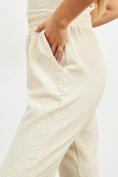 Curly BEJ DOKULU PANTOLON