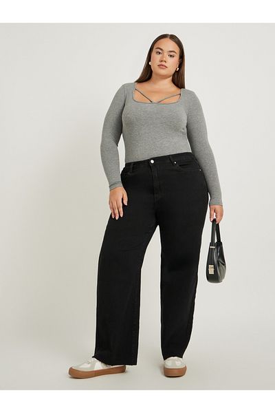Styli Plus Size High Rise Rivet Detail Straight Fit Jeans