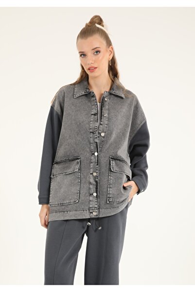 Suede Style 5361 - سترة جينز نسائية أنيقة ومريحة مع تفاصيل قطنية ممشطة