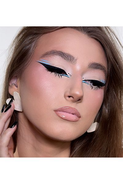 Muah MUAH Hype Water-Based Eyeshadow - Pastel Blue