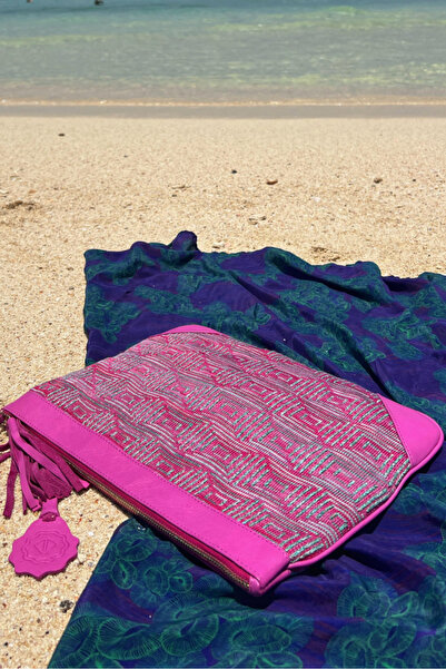 D'ylla Atelier Сумка з серії MUNCH, сумісна з ноутбуками та планшетами розміром 13 дюймів, з жакардовою шкірою - фуксія