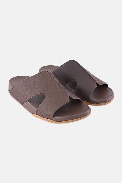 English Laundry Men Slip On Arabic Sandals, Brown