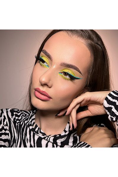 Muah MUAH Hype Water-Based Eyeshadow - Electric Turquoise