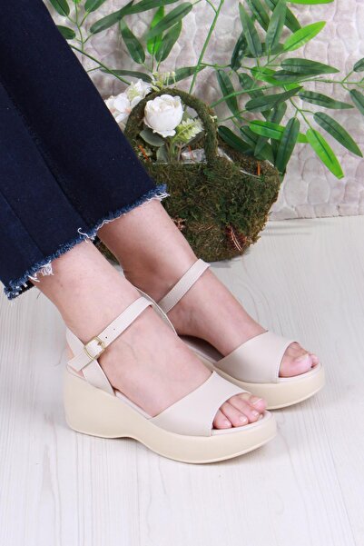 fort 35400 صندل نسائي فاخر مريح بإبزيم مفصل ونعل عريض