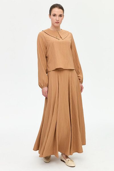 Esswaap Wide Collar Skirt Suit Camel