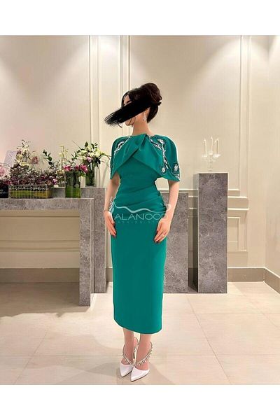 ALANOOD FASHION Soft green dress with embroidered crystals and a modern design