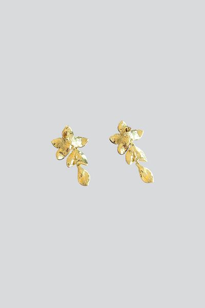 stravis Enameled Flower Earrings with Dangle