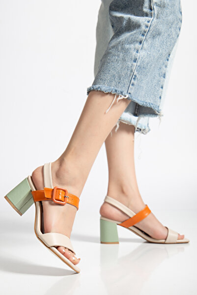 oliviashoes Γυναικεία καθημερινά πέδιλα με τακούνι με αγκράφα