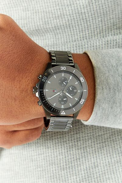 Tommy Hilfiger Men 1791918 Quartz Stainless Steel Watch, Grey