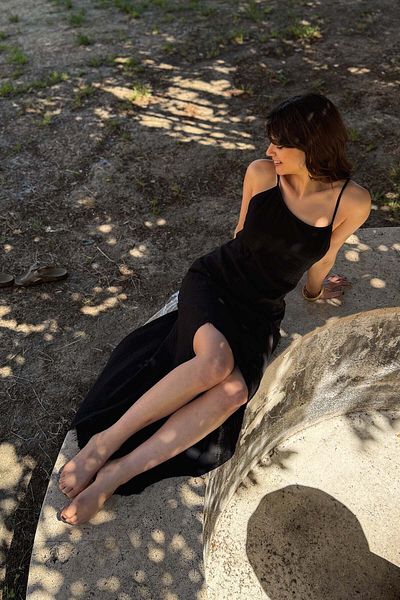 Clandestino Rochie midi elegantă cu bretele boeme asimetrice, neagră