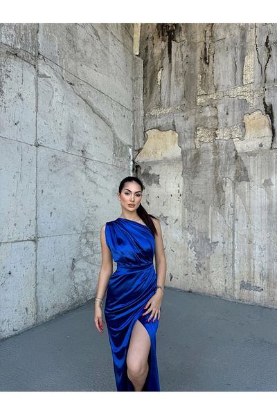 Mekafashion Βραδινό φόρεμα Fiona με ένα μανίκι σατέν 582856