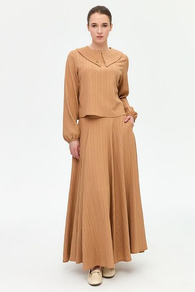 Esswaap Wide Collar Skirt Suit Camel