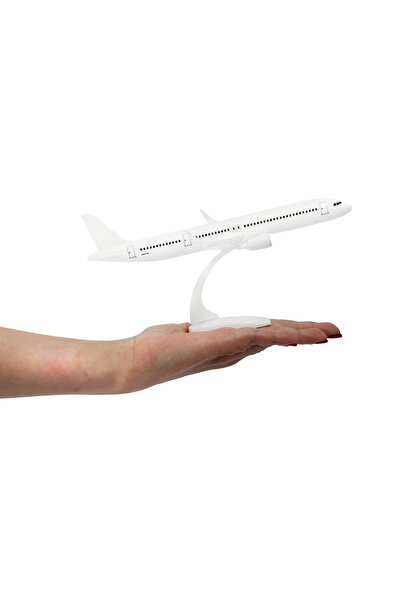 zekupp Airbus A321 1/200 Ölçek Beyaz Tasarım Plastik Maket Uçak