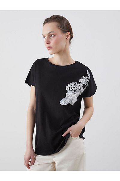 LC Waikiki LCWAIKIKI Tricou clasic negru pentru femei, cu decolteu, cu detaliu de aplicație S5G610Z8NVY25
