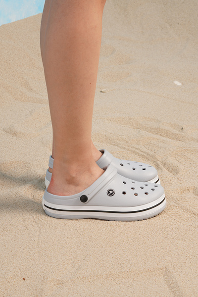 Beyond Unisex Gri Crs Önü Kapalı Terlik 3cm BYNDCROCS01