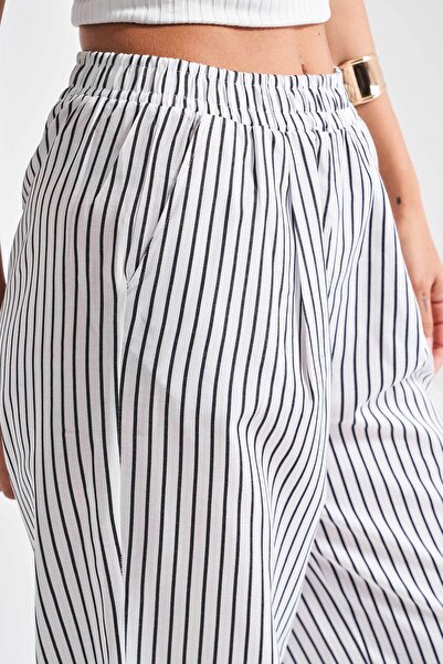 its basic Kadın Siyah Beyaz Çizgili Renk s5-1 Rahat Kesim Koton Kumaş Beli Lastikli Pantolon